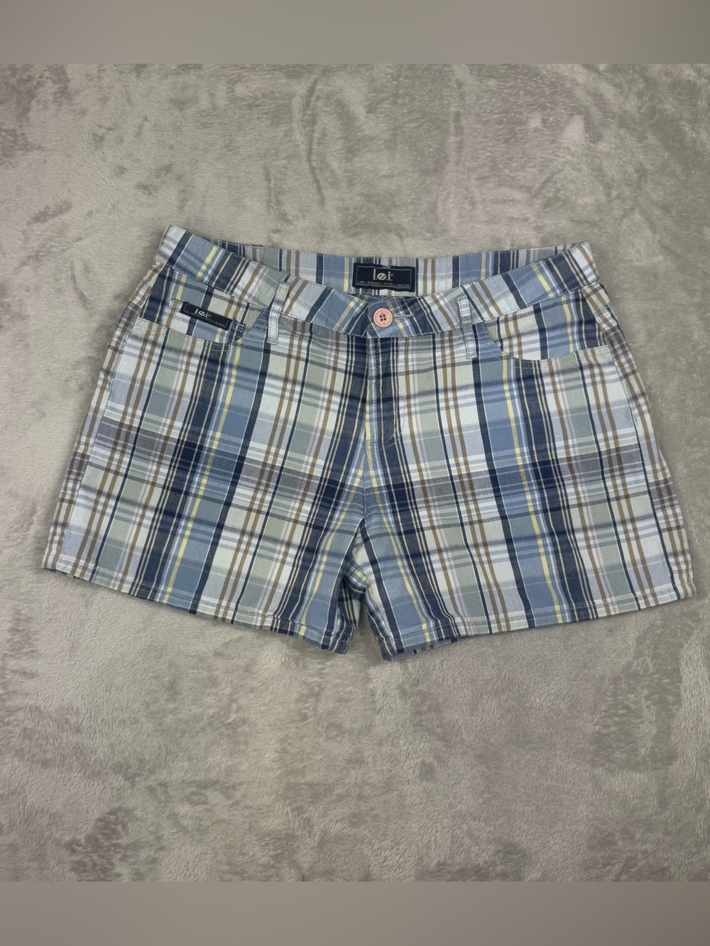 Vintage L.E.I plaid casual shorts sz 9 y2k style